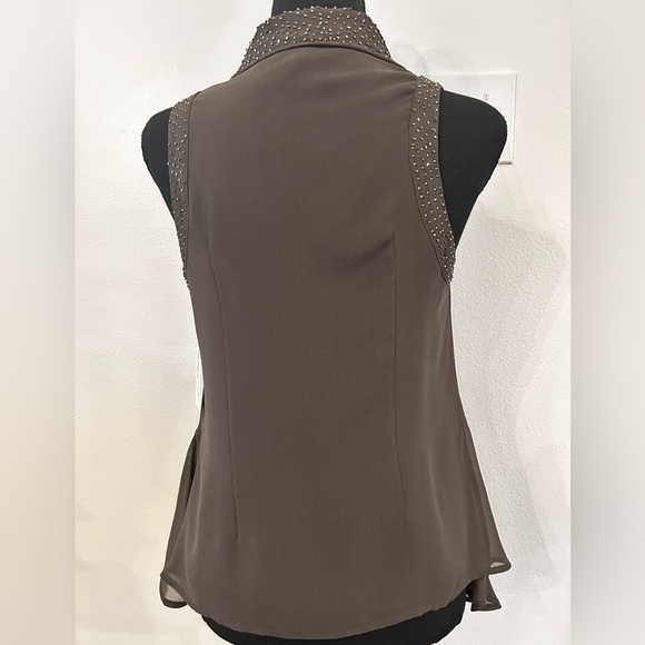 NWT Robbi & Nikki Womens Embellished Sleeveless Blouse Charcoal Size XS - Picture 3 of 9
